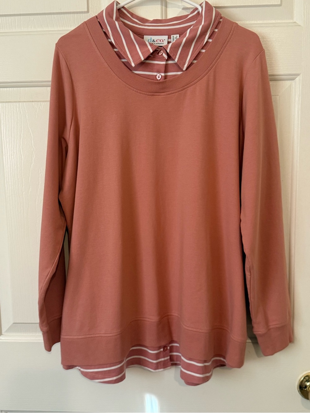 d&co Layered Mock-Collar Sweatshirt in Dusty Rose